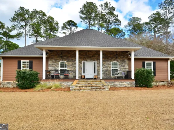 133 Pine Hill Dr, Cochran, GA 31014
