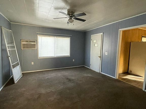4th image of 102 E Paydon Street