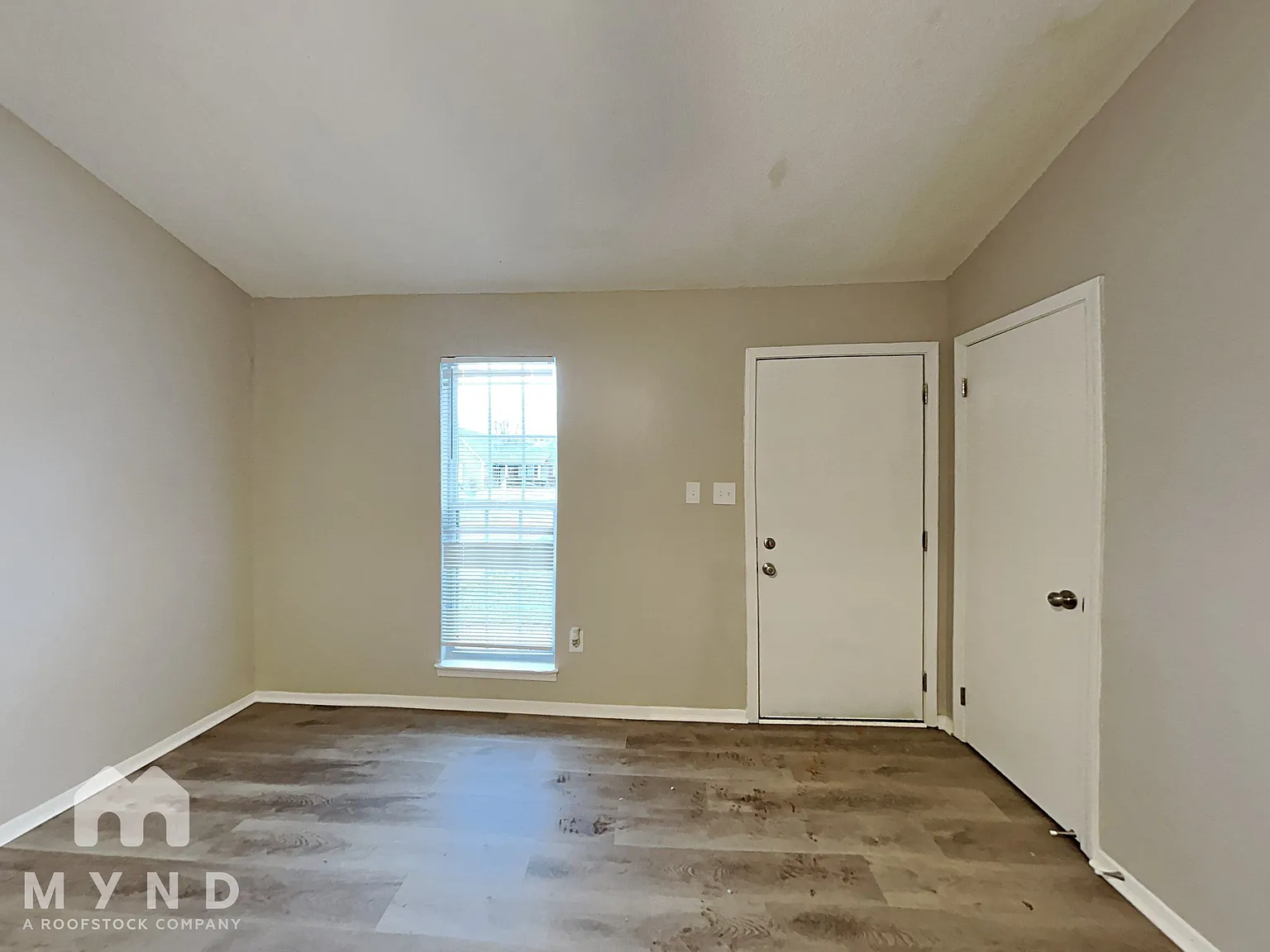 3 bed, 2.0 bath, 1164 sqft, $1,430 — Photo 2
