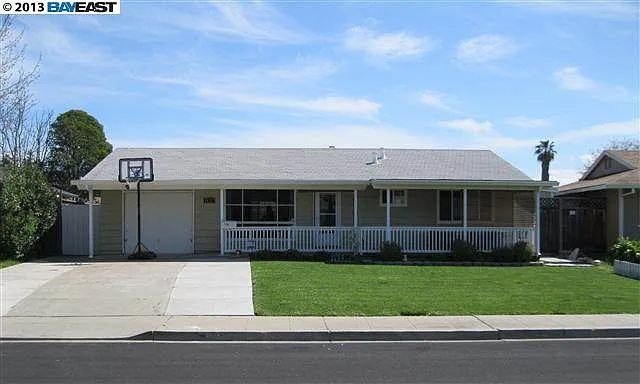 1175 Hibiscus Way photo 1