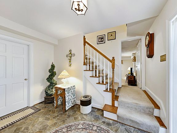 3rd image of 3640 Willow Lawn Dr