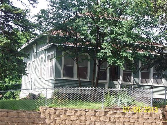 2nd image of 204 W Lake St