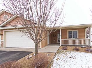 1417 Blue Jay Pl, New Richmond, WI 54017