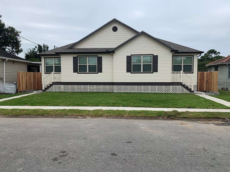 Apartment A is on left side / Apartment B is on right side