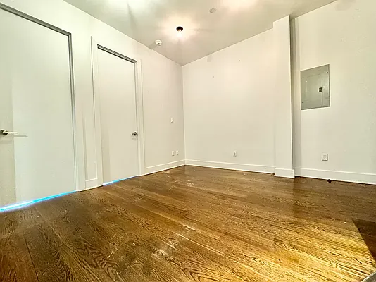Rented by Pear NYC LLC | media 4