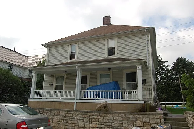 227 Bellevue Ave photo 1
