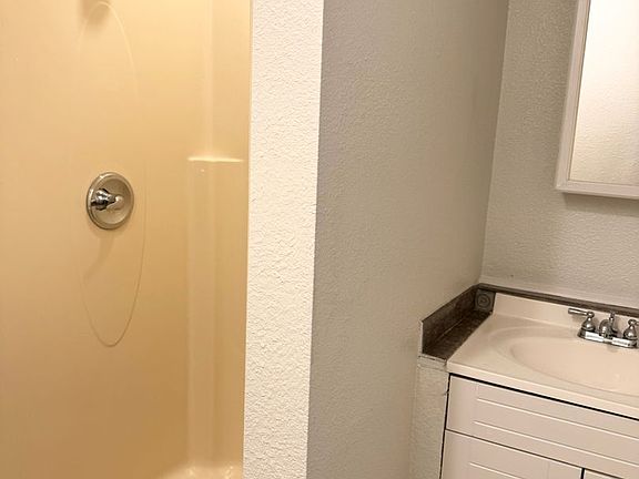 2nd image of 1201 Everett Ave #3