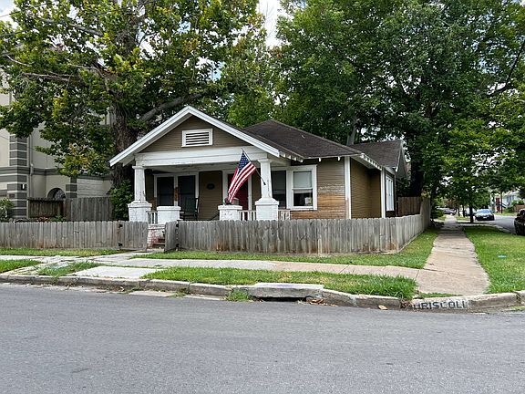 2nd image of 2002 Driscoll St