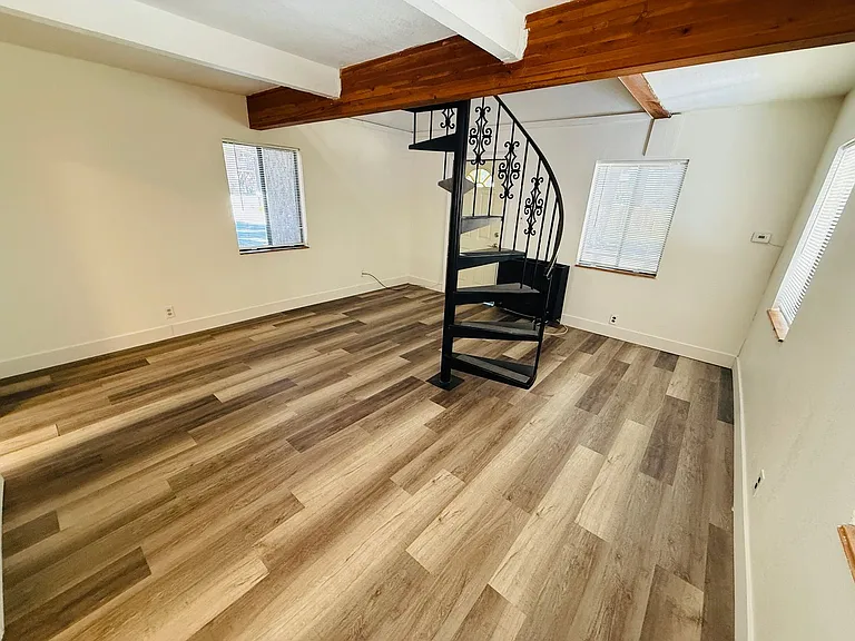 1227 Sierra Blvd — Photo 11
