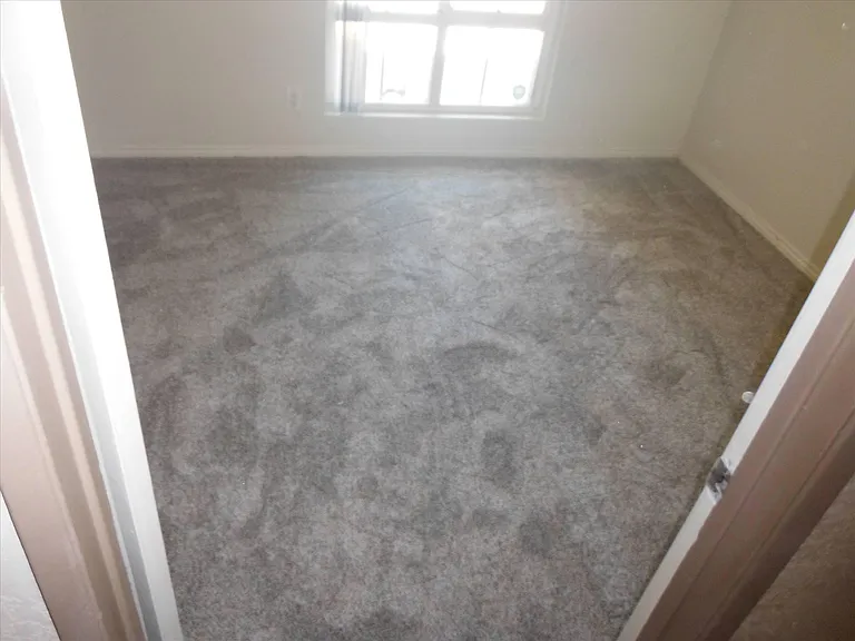 27377 Crossglade Ave — Photo 23
