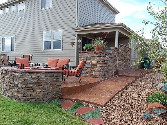 seating wall and fire pit
