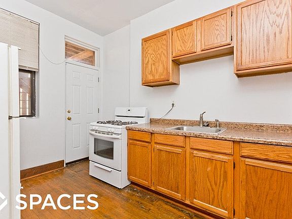 5th image of 3341 N Sheffield Ave #One