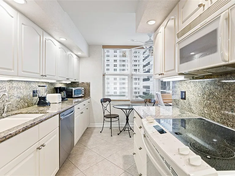 4280 Galt Ocean Dr #3G — Photo 11