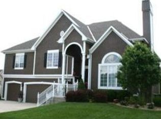 8322 Laurelwood St, Lenexa, KS 66219