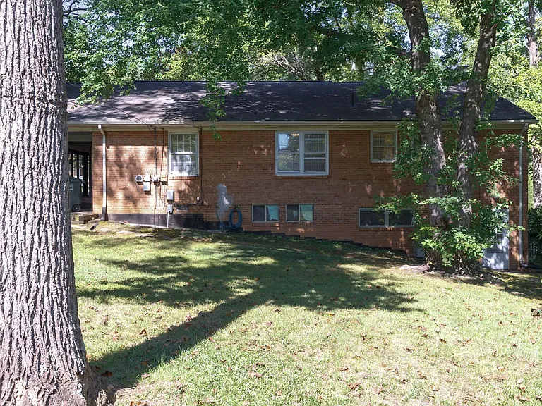 608 Candlewood Dr — Photo 7