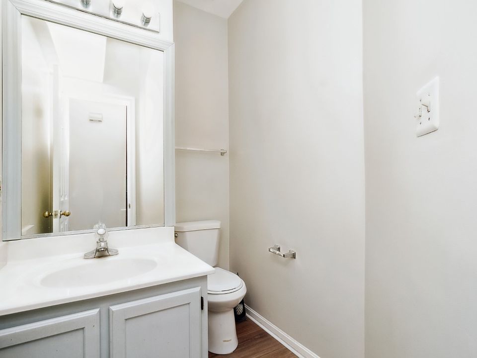 1st image of 5829 Stream Pond Ct
