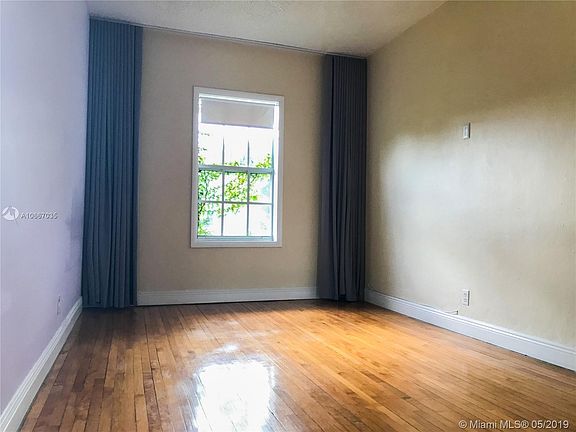 5th image of 706 W 51st St #A