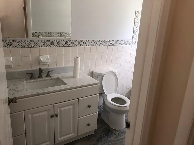 2215 Forest Dr — Photo 26