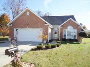 910 Chesire Ct, White House, TN 37188