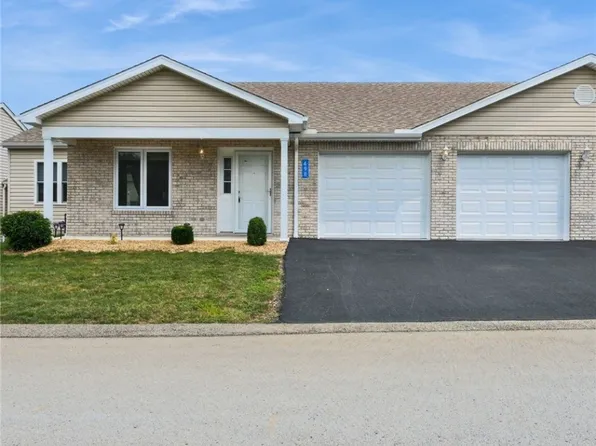 498 Sunview Cir, Derry Township, PA 15650