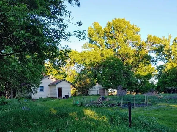 863 196th St, Balaton, MN 56115