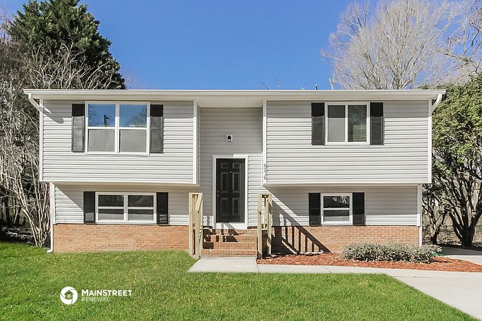 1st image of 8218 Ivy Hollow Dr