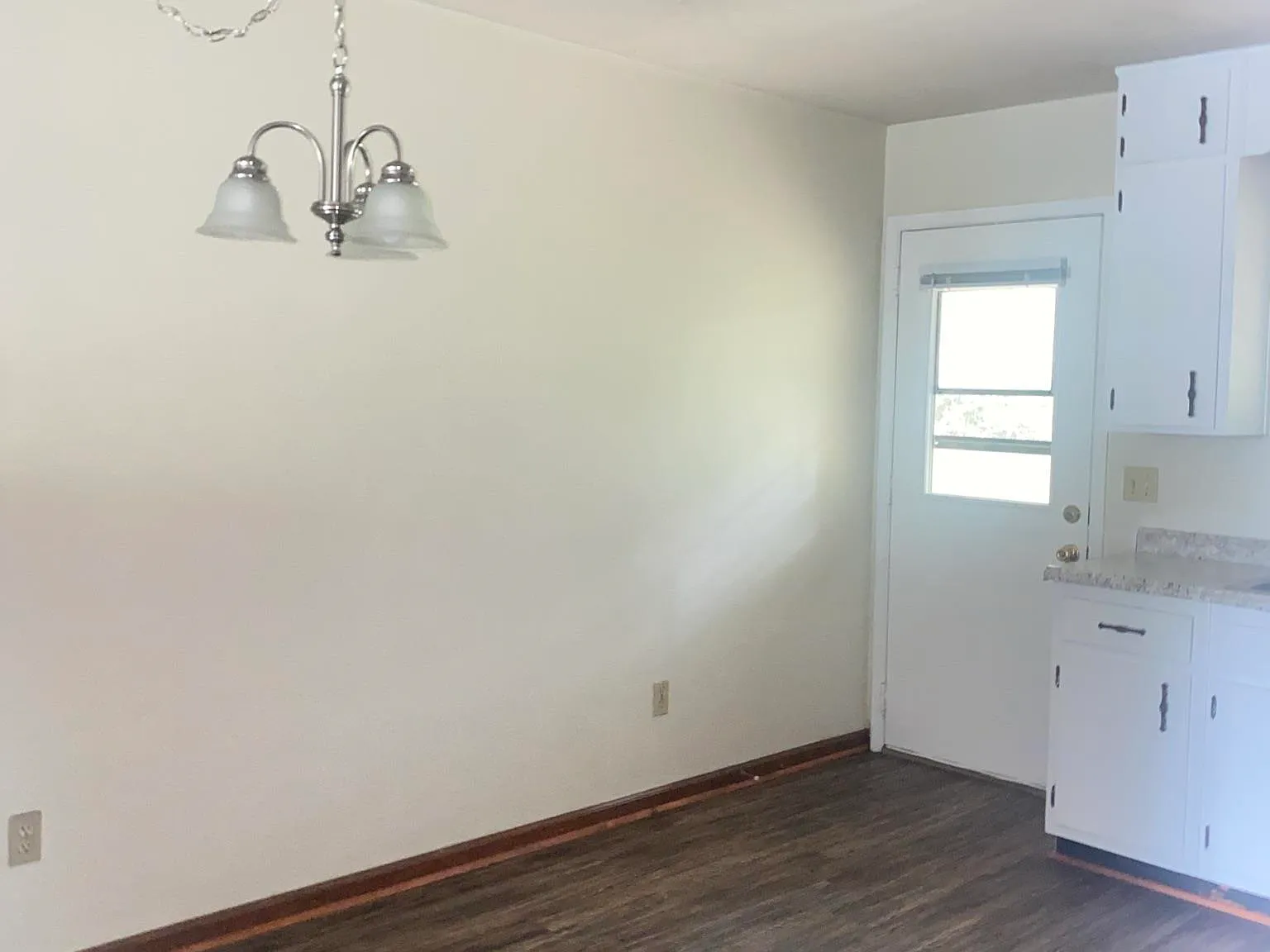 2 bed, 900 sqft, $1,295 — Photo 3
