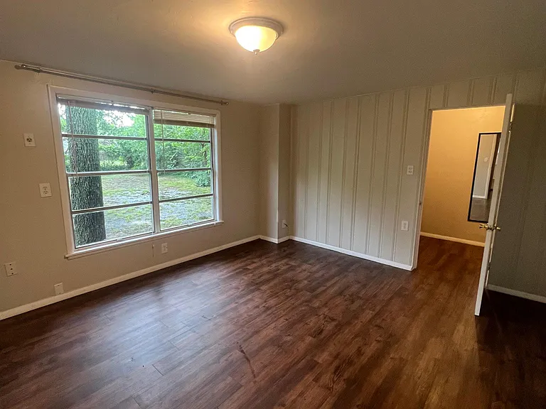 3020 Elmwood Ave — Photo 13