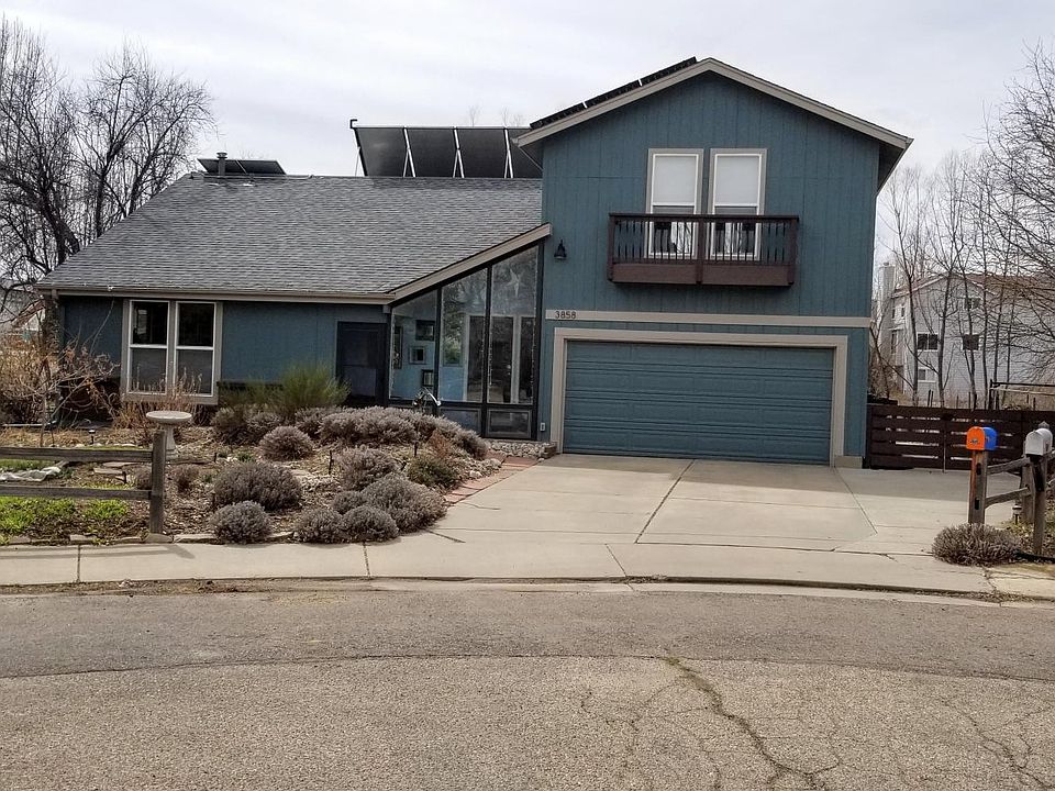 Front of House on Cul-de-Sac