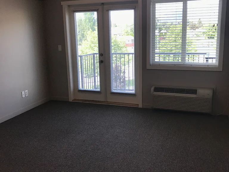 1370 Ridgeway Dr — Photo 18