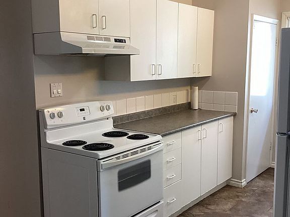 4th image of 9707 103rd Ave #2