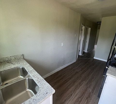 5th image of 1508 10th St #1