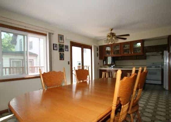 Dining area  lots of light, galss doors leading to the deck