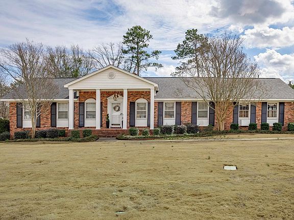 2nd image of 708 Fairway Ln