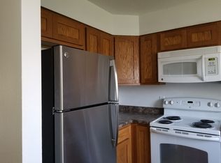 1805 5th St APT 4, Coralville, IA 52241