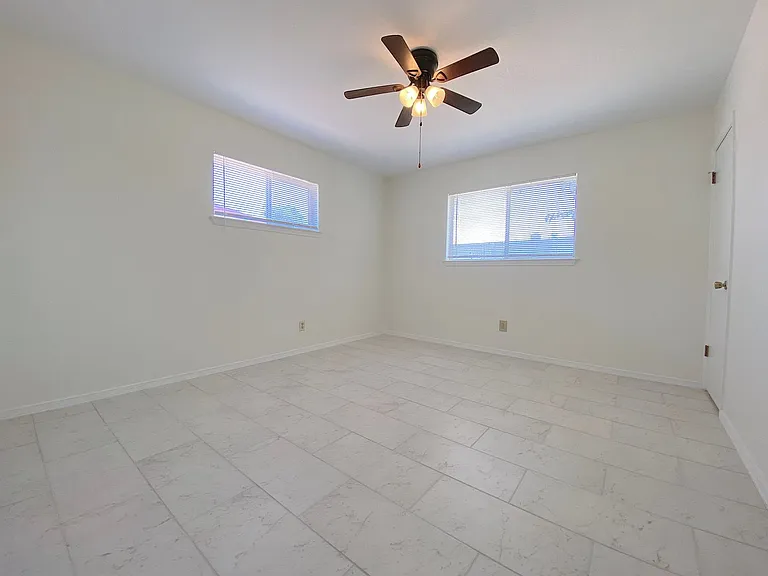 5012 Salem Dr — Photo 14