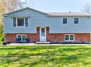 7489 Lake Ave, Williamson, NY 14589