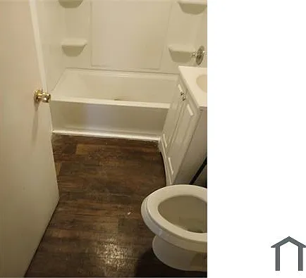 40 Woodmont St — Photo 2