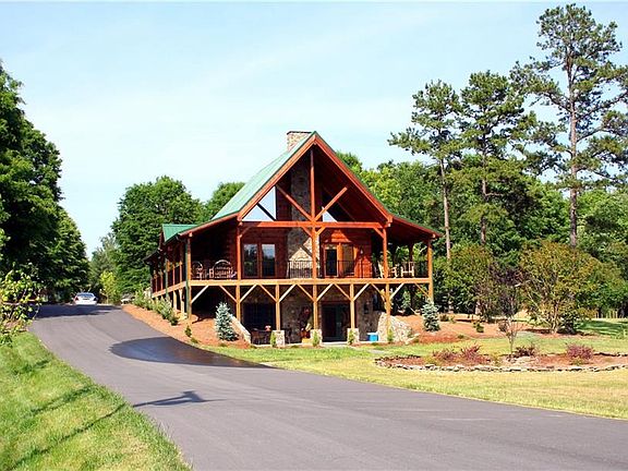 3rd image of 371 Valley Rd