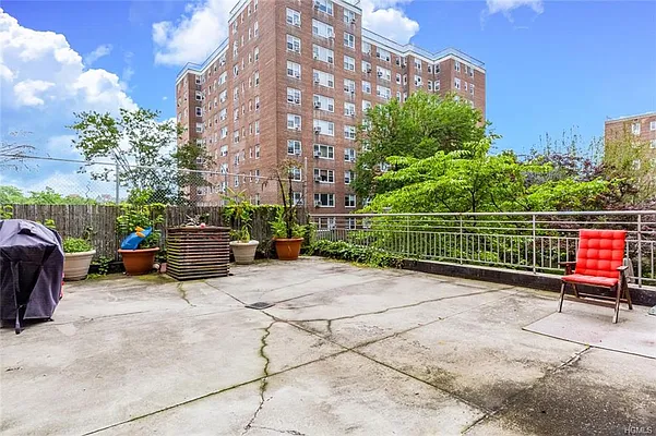 Rented by Re/Max In The City | media 1