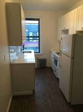 1st image of 4001 150th St Ste 1