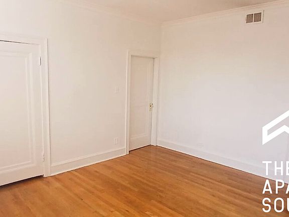 5th image of 4808 W Barry Ave #2W