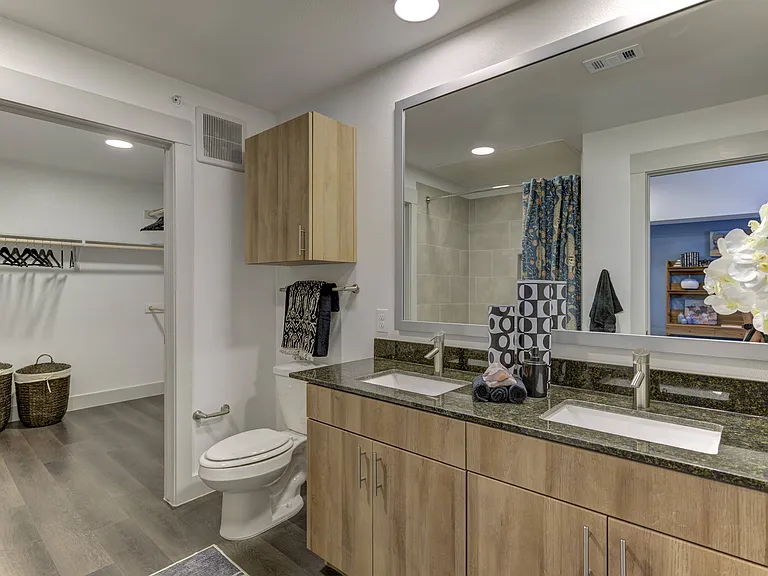 Alexan Rivercrest — Photo 12