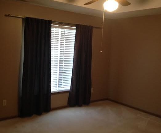 4th image of 108 NW Parker Dr