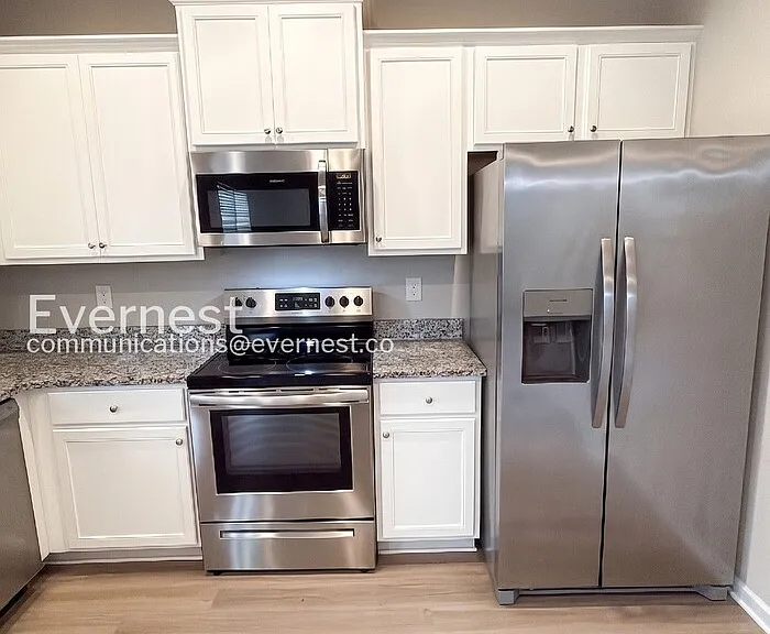 104 Culver St — Photo 4