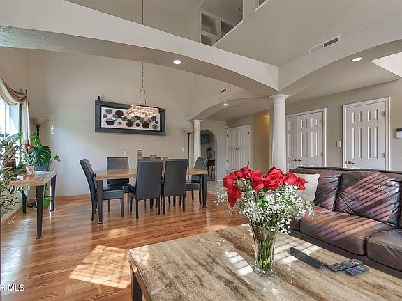 5th image of 220 Avenida Mirador