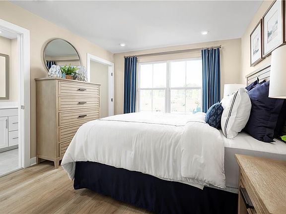 2nd image of 100 Middlesbrough Ln