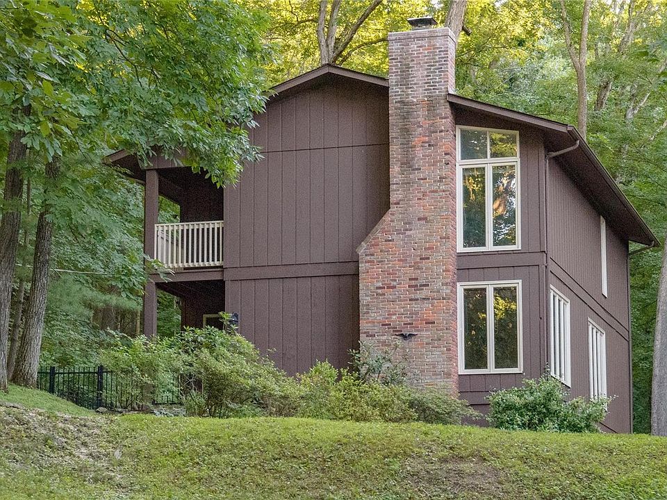 2nd image of 141 Forest Dr