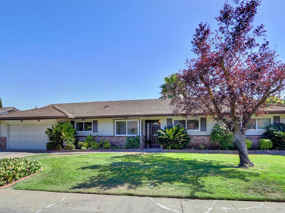 1st image of 8934 Plaza Park Dr
