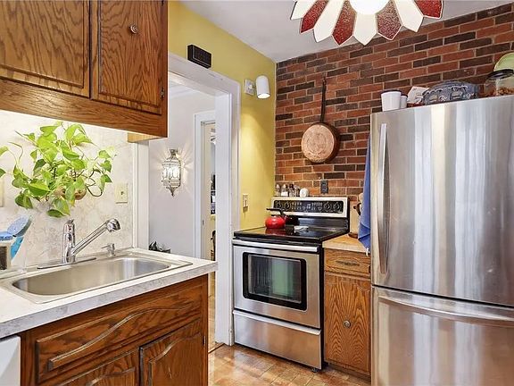 2nd image of 1237 Goodrich Ave #1